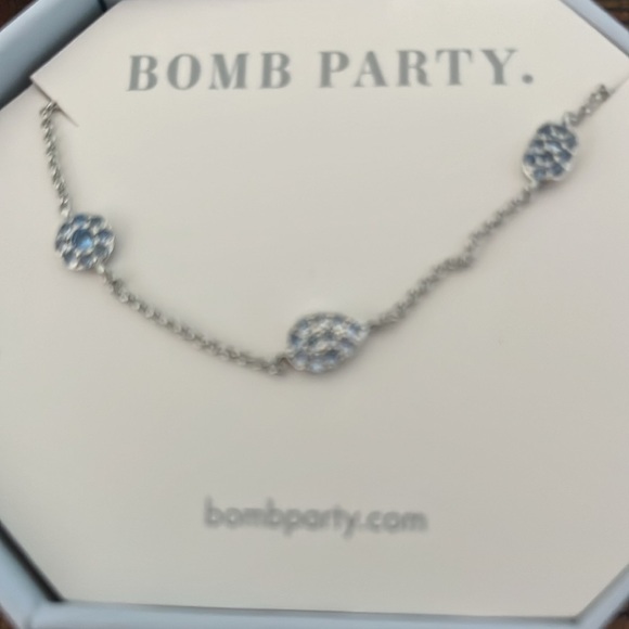 Bomb Party Necklaces - Picture 4 of 7